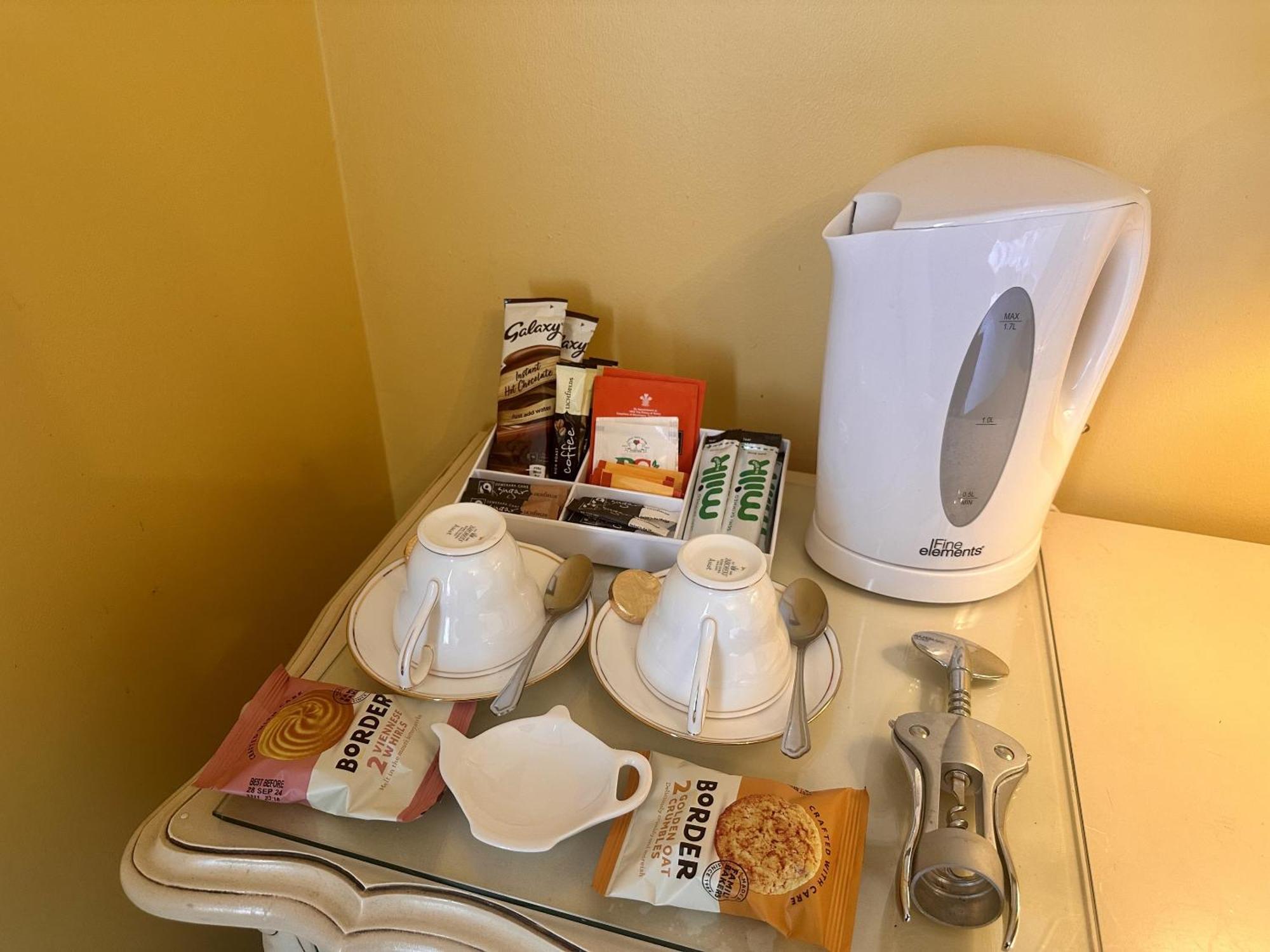Albert & Victoria Guest House Истбурн Номер фото