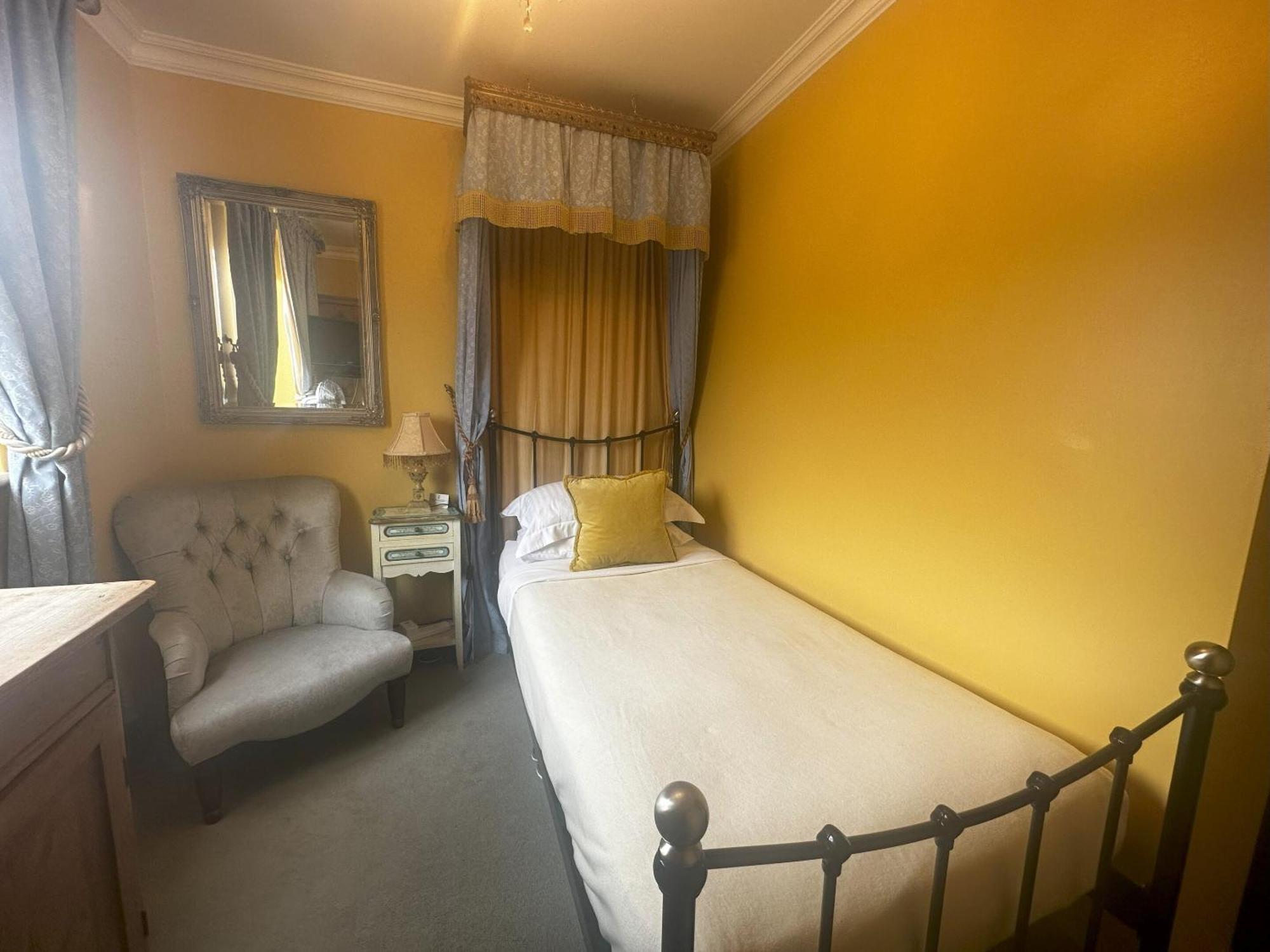 Albert & Victoria Guest House Истбурн Экстерьер фото