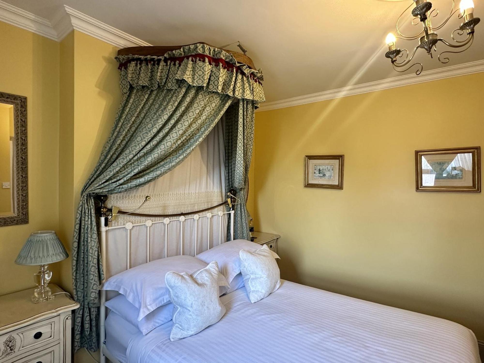Albert & Victoria Guest House Истбурн Номер фото