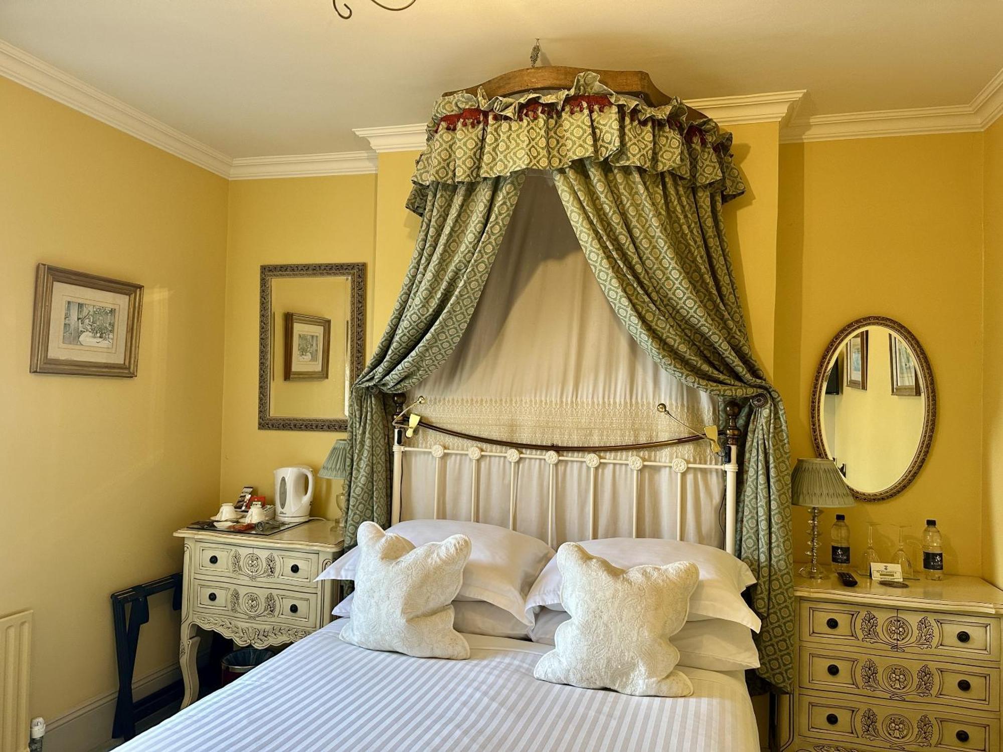 Albert & Victoria Guest House Истбурн Номер фото