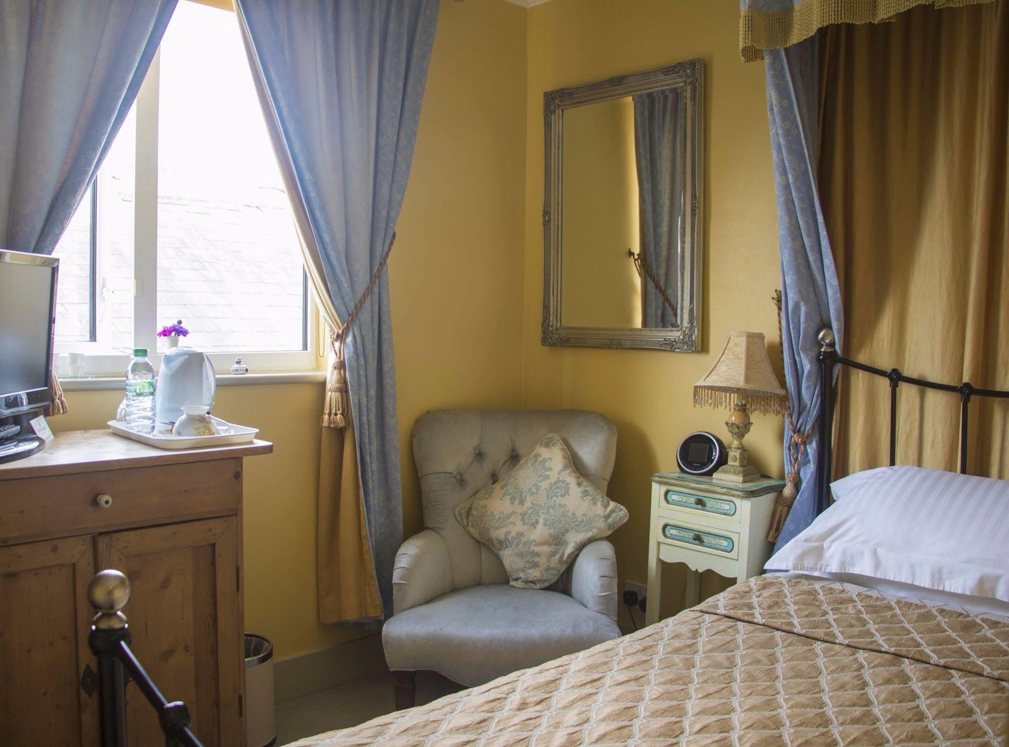 Albert & Victoria Guest House Истбурн Экстерьер фото